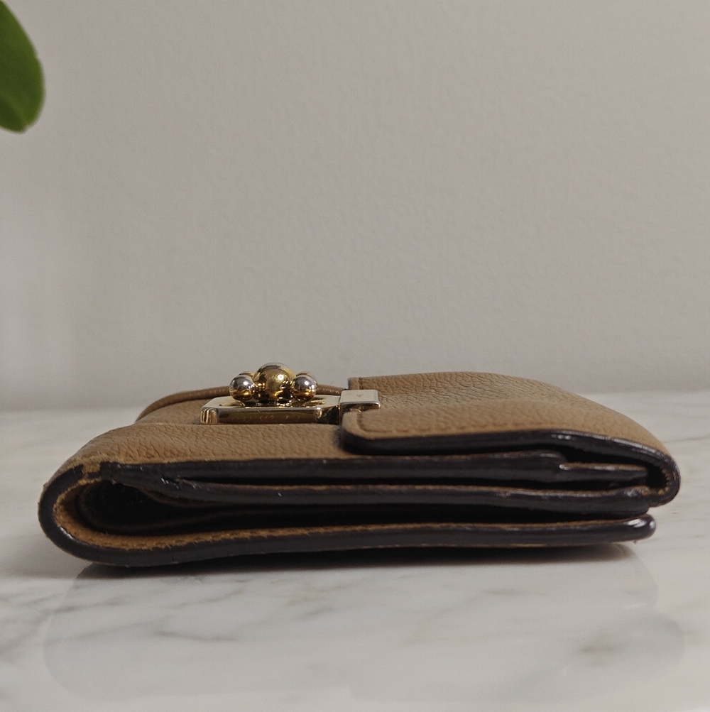 Chloé Vintage Tan Leather Elsie Compact Wallet With Twist Turn Lock (w/COA) - Picture 15 of 16